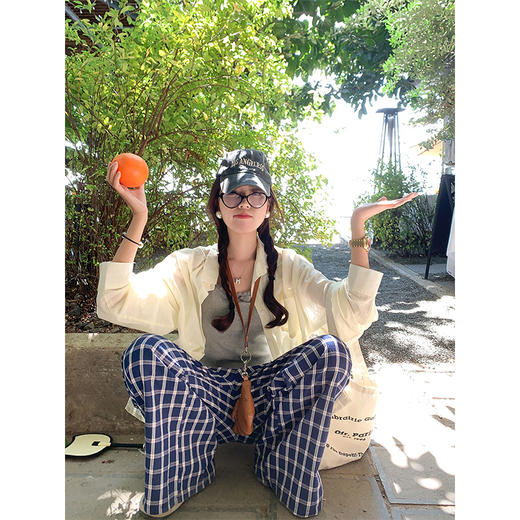 <曾小咸推荐>百搭衬衫灰色背心格子休闲裤 商品图0