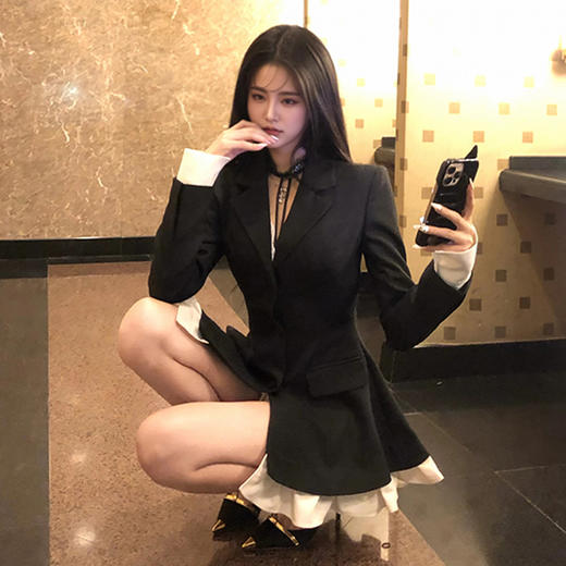 西遇黑色西装连衣裙女新款通勤v领拼接收腰长袖裙子SS150082 商品图4