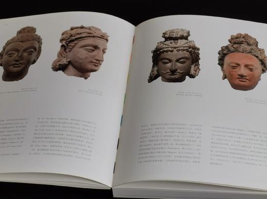 《中国造像之美：丝绸之路上的石窟艺术与文明流变》，16开，软精装，230*285mm，陈柯翰、王凯编著，中央编译出版社2025年一版一印，300页，定价198元，普通版售价178元，双编者签名198元 商品图8