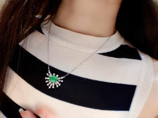 2.41ct蛋面祖母绿吊坠 商品图3