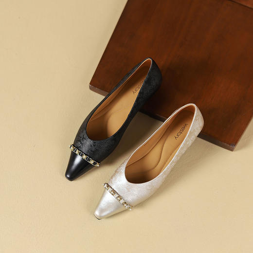 westory春夏新款法式尖头通勤单鞋气质粗跟黑色平底鞋女S24CE74351 商品图0