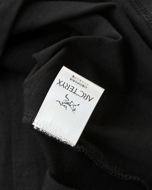 点此购买 始祖鸟春秋季男女款运动休闲长袖打底衫 LL 311245 商品图12