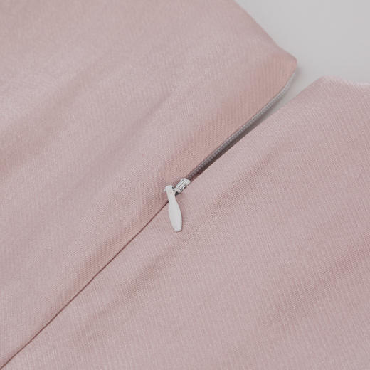 QF815斯尔丽2025新款法式浪漫优雅丝毛小礼服收腰放摆配胸针连衣裙 商品图8