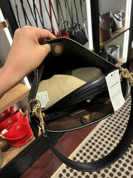 🎁限时折扣，1250直邮到手Coach 新款city logo水桶包，一长一短两根肩带，超轻，耐磨耐水材质，可以斜挎/手拎/单肩背21X16.5cm 商品图9