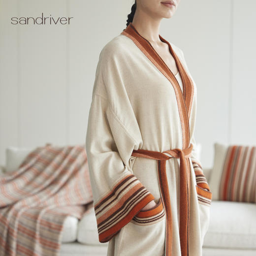 针梭相拼撞边睡袍SJF97W041N 商品图2