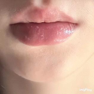 【雅诗兰黛UK伊丽莎白尊享枫叶小粉管变色润唇精华】SPA级真不是吹的(千人干色，超好看! 喝水不沾杯，狂吻不褪色，应酬不尴尬 简直是我的梦中情膏! 商品图1