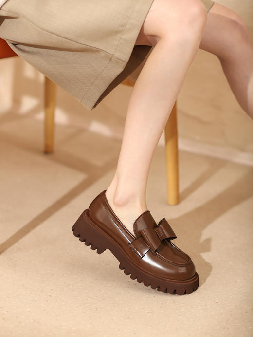 westory秋冬蝴蝶结乐福鞋厚底一脚蹬单鞋圆头减龄真皮女鞋W22AM54141 商品图6