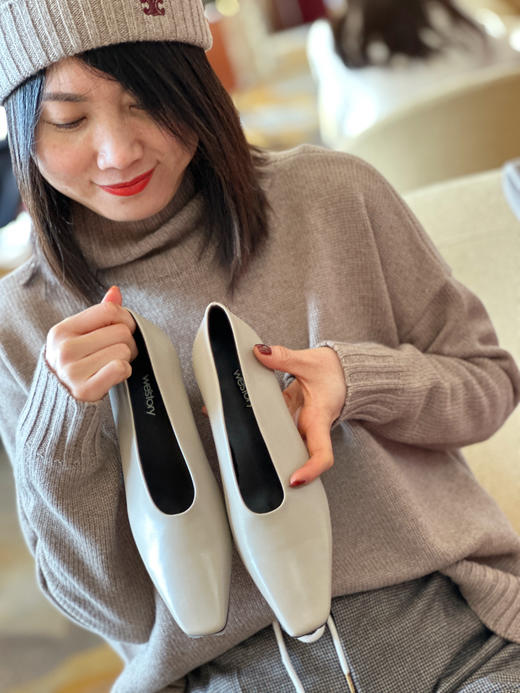 westory春季新款小中跟尖头原皮修饰脚型优雅气质女鞋W24AM56571 商品图5