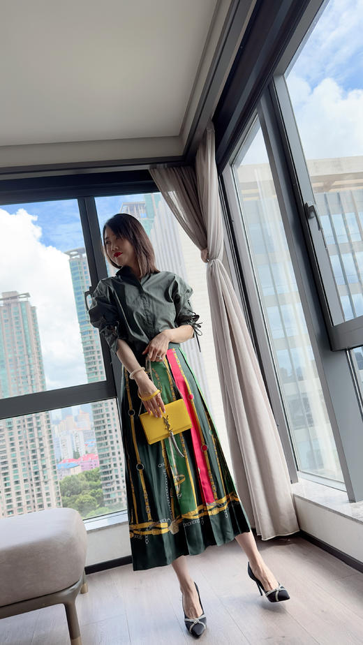 westory春秋季新款细高跟小尖头镶钻饰扣单鞋W23CE73071 商品图4