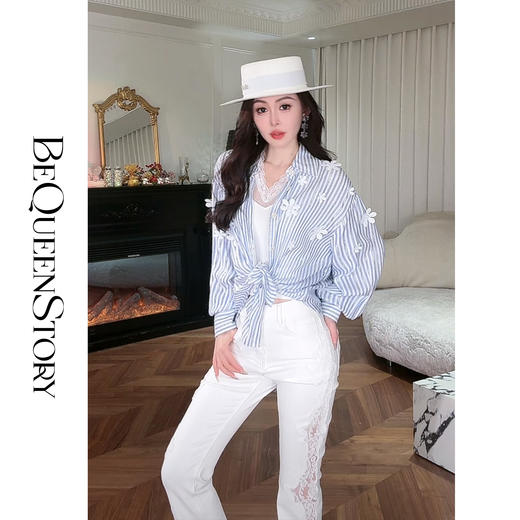 余潇潇【海岸阳光】2025春装新款精致立体花朵欧若风翻领条纹衬衫女 商品图4