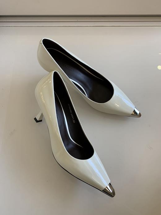 “ 巴洛克 ” 珍珠白 小邹胎牛漆皮 内里羊皮 跟高6cm左右，不退不换 商品图3