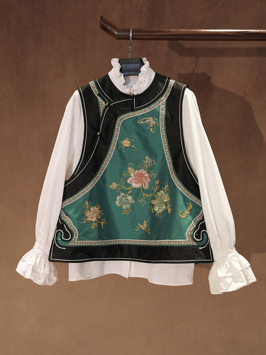 X242402马甲 商品图3