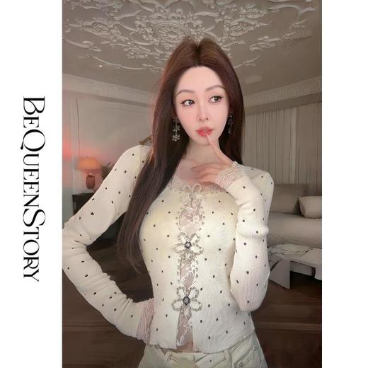 【孤品样衣，不退不换】【星光波动】2025春装新款气质拼接蕾丝弹力波点方领针织衫 商品图3