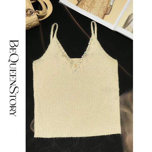 余潇潇【布朗慕斯】2025春装新款时髦肌理感纱线领口手工缝珠吊带 商品图4