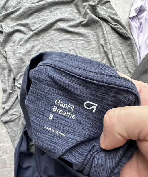 女款全新正品Gap弹力透气瑜伽服T恤速干长袖运动T恤, 25年新款美单女款 官网40美金左右 四个色，越南产 商品图1