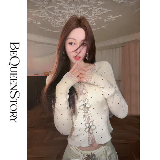 【孤品样衣，不退不换】【星光波动】2025春装新款气质拼接蕾丝弹力波点方领针织衫 商品图2