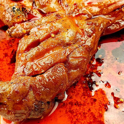 老伙记【川派手撕兔550g袋装】老伙记四川特色美食 正宗川味即食小吃手撕兔 五香味/香辣味可选 自贡冷吃兔 零添加整只手撕烤全兔 商品图2