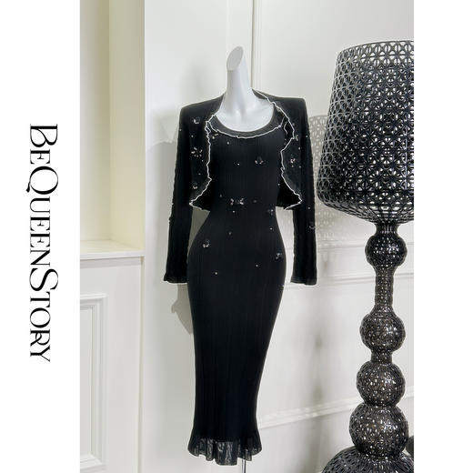 余潇潇【风姿美神】2025春装新款拼接欧根纱针织开衫&吊带长裙 商品图3