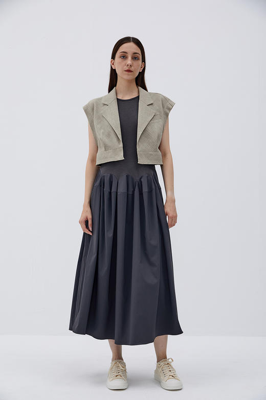 烟灰色背心阔摆连衣裙 商品图2