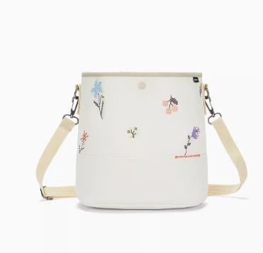 Vans范斯女子斜挎包简约小花水桶包牛奶刺绣小花VN0A7YTBFS8 商品图0