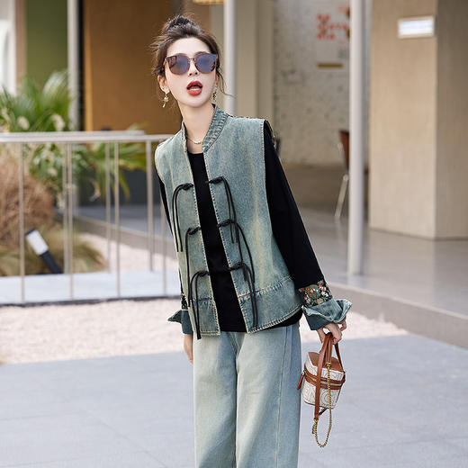 气质时尚新中式风，刺绣牛仔马甲搭针织衫两件套HR-MDN8802 商品图2