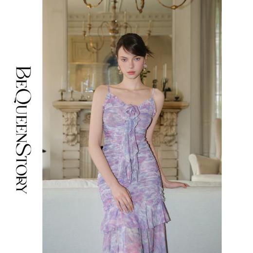 余潇潇【紫藤幻想】2025春装新款显瘦时尚浪漫优雅印花吊带连衣裙 商品图4