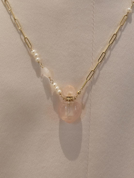 MELI&MOLI |芙蓉石小号阿拉丁吊坠粉晶珍珠点缀项链—五行之火 商品图0