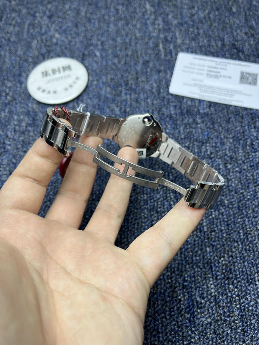 AF卡地亚蓝气球系列 中号33mm 冰蓝面 女士腕表 商品图7