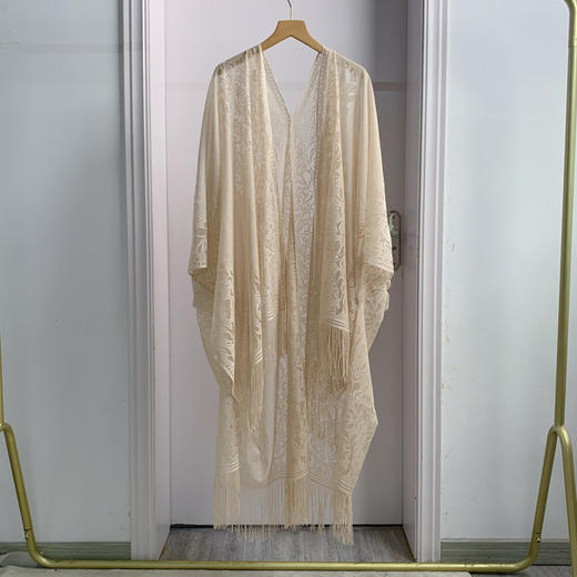 【搭配利器】超轻蕾丝披肩围巾 商品图4