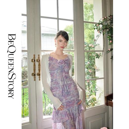 余潇潇【紫藤幻想】2025春装新款显瘦时尚浪漫优雅印花吊带连衣裙 商品图2