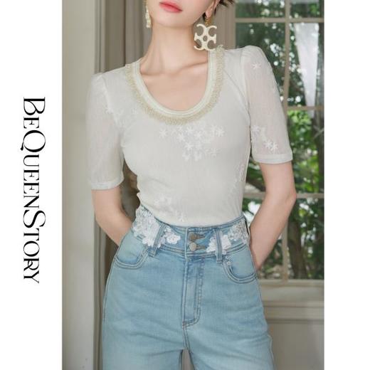 【孤品样衣，不退不换】【合欢花语】2025早春新款显瘦气质百搭领口蕾丝花边针织T恤 商品图2