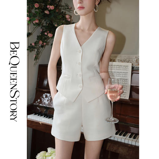 余潇潇【英伦世家】高定西装外套&V领马夹&微A短裤2025春季新款 商品图2