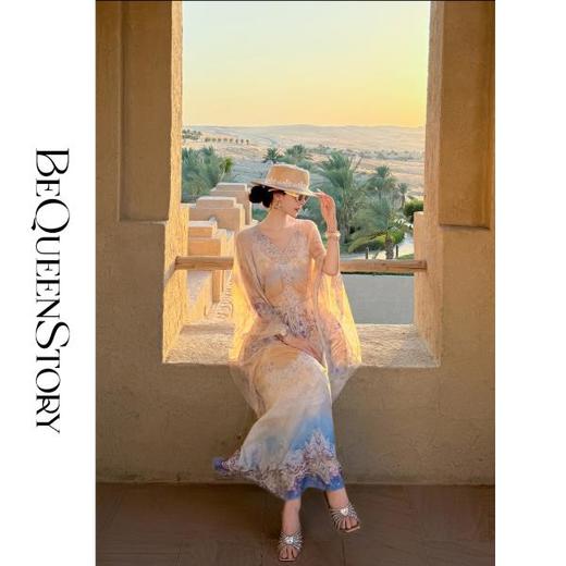 余潇潇【爱神降临】2025春装新款12姆米真丝双绉飘逸V领印花连衣裙 商品图4