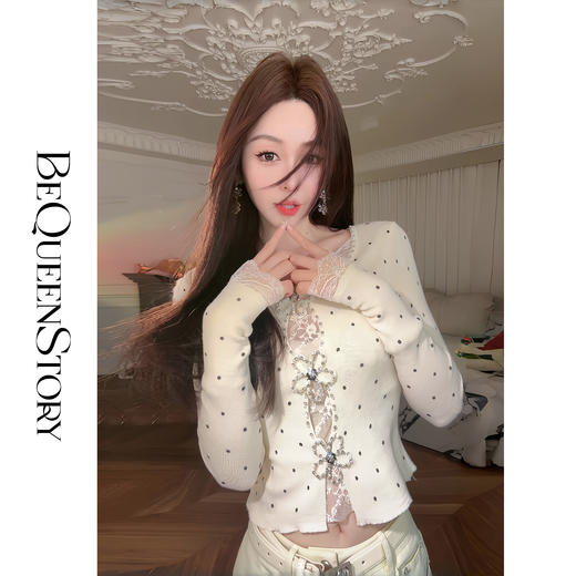 【孤品样衣，不退不换】【星光波动】2025春装新款气质拼接蕾丝弹力波点方领针织衫 商品图0