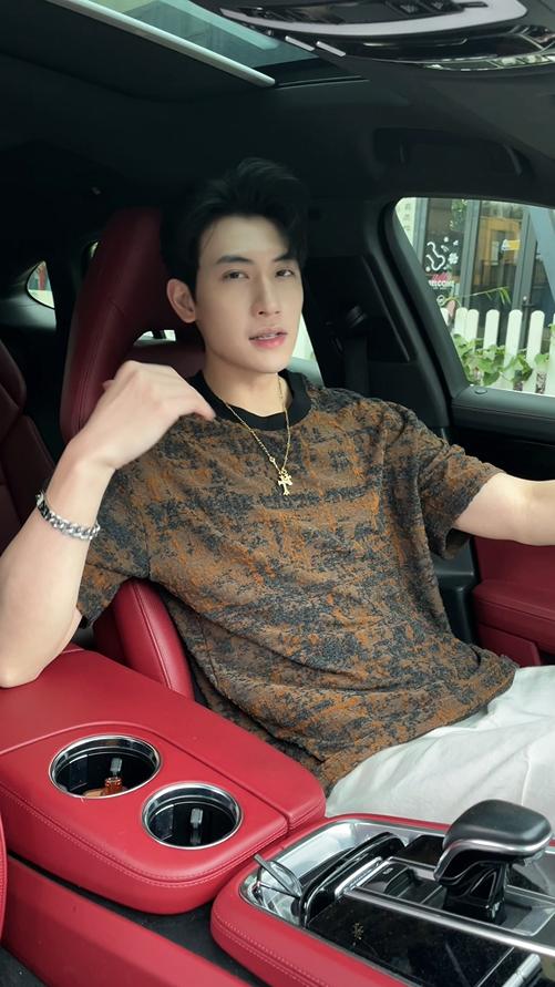 T2633夏季高级感新款美式立体绒毛撞色圆领短袖T恤百搭宽松复古上衣 商品图0