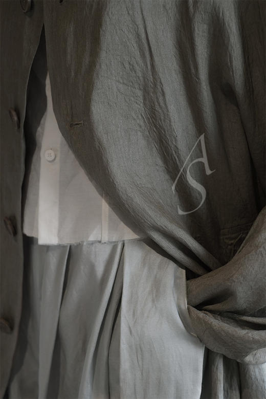 Phaedo 古榄绿真丝长外套 商品图3