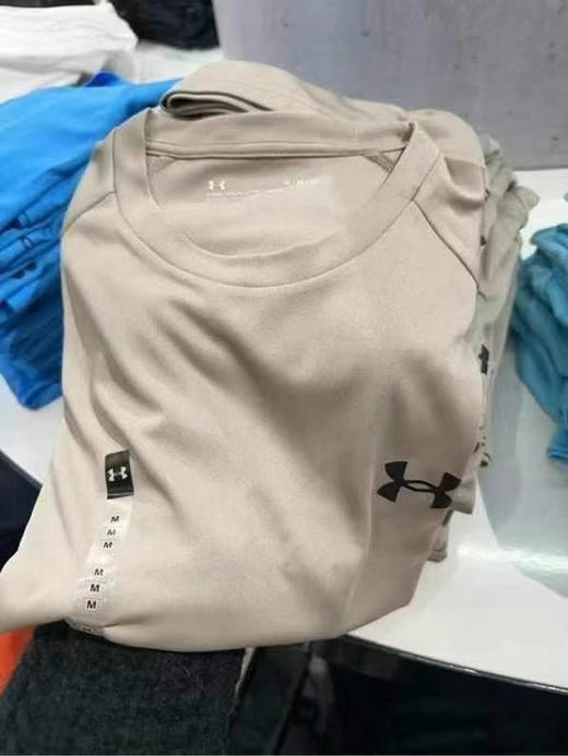 男士💰399/任意两件💥安德玛男款速干圆领短袖T恤，速干衣采用ISO-CHLL的冰感面料，让你在运动中保持干爽舒适～ 商品图7