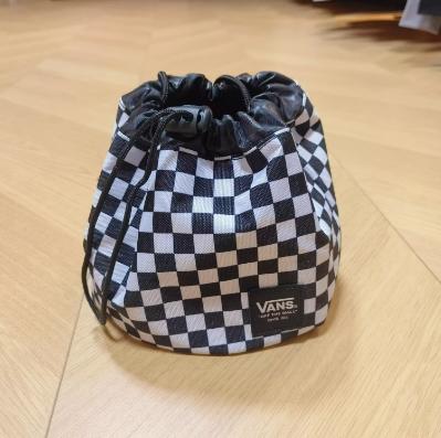 Vans范斯四季通用黑白棋盘格百搭男女同款休闲水桶包 样包VN0A7YTD56M 商品图1