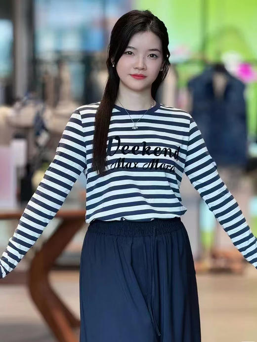 现货 THS-限时 max家 松弛衣橱感 极简风经典条纹字母长袖T恤 BH2567 商品图0