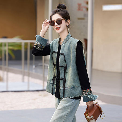 气质时尚新中式风，刺绣牛仔马甲搭针织衫两件套HR-MDN8802 商品图0