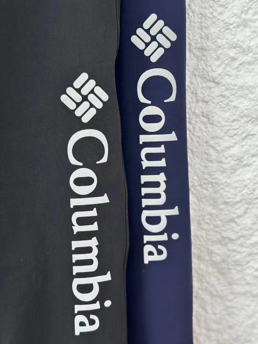 正品 哥伦比亚户外 弹力透气长裤
弹力速干面料版型挺括，不挑年龄必入款  ，松紧裤腰吸汗速干户外登山裤 小腿处饰有品牌字母logo，不失单调

黑色藏蓝 尺码 mlxlxxl 商品图5