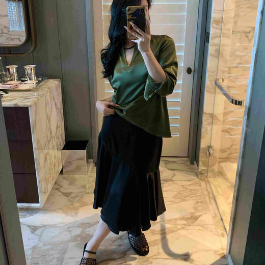 顺丰包邮洛诗琳14028夏季新款设计感不对称分割气质醋酸半裙0719 商品图3