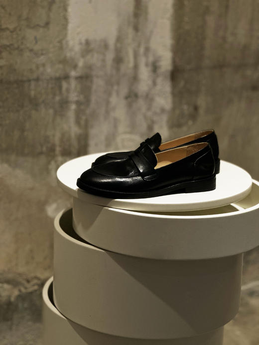 【品牌直发】RIM RIM新款塑型马皮鞋复古英伦风小皮鞋一脚蹬乐福鞋2392 商品图4