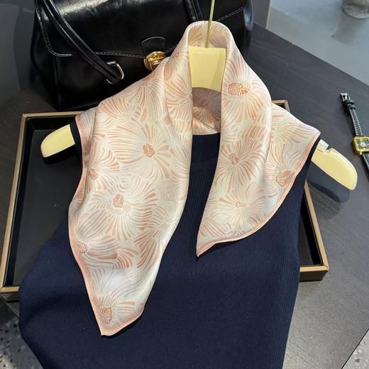 12姆米桑蚕丝丝巾 多用途百搭方巾 商品图4