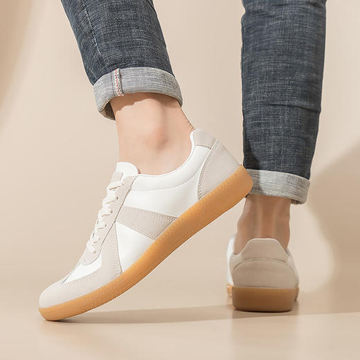 2025春季新款情侣德训鞋  踏春必备 暴走不累 运动舒适颜值の阿甘小白鞋 商品图3