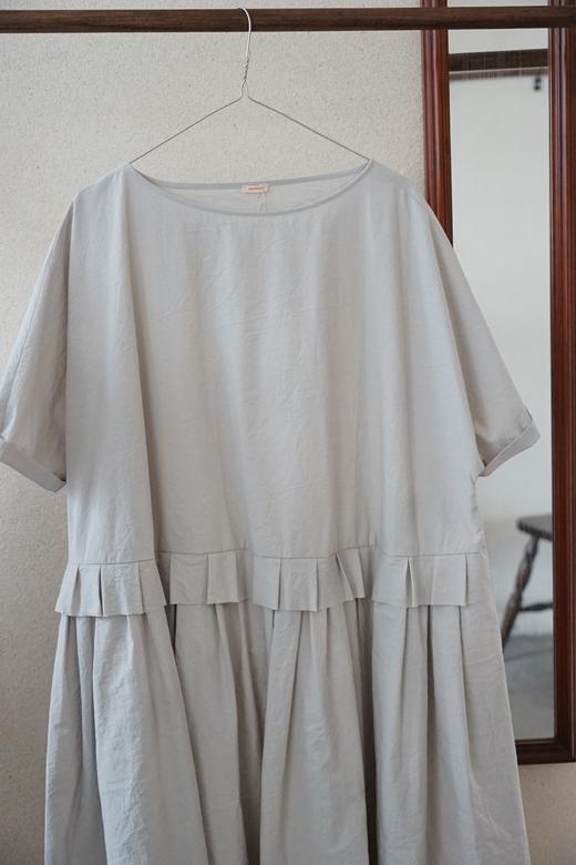 apuntob 棉质褶边装饰船领中袖连衣裙 商品图1