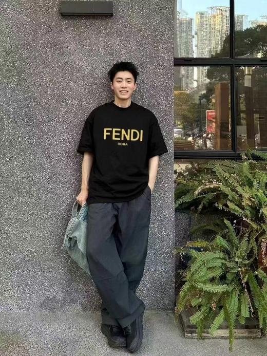 芬迪 简约logo字母印花圆领短袖T恤 商品图0