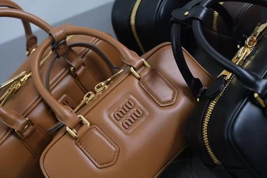 miumiu保龄球手提斜挎包 商品图0