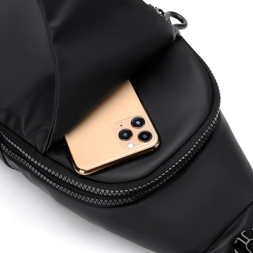 新款男士胸包时尚简约商务单肩包出差旅行耐磨斜挎包 商品图5