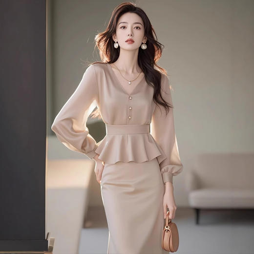 春秋套装轻奢高级感女人味小香风收腰衬衫搭半身裙套装 商品图1